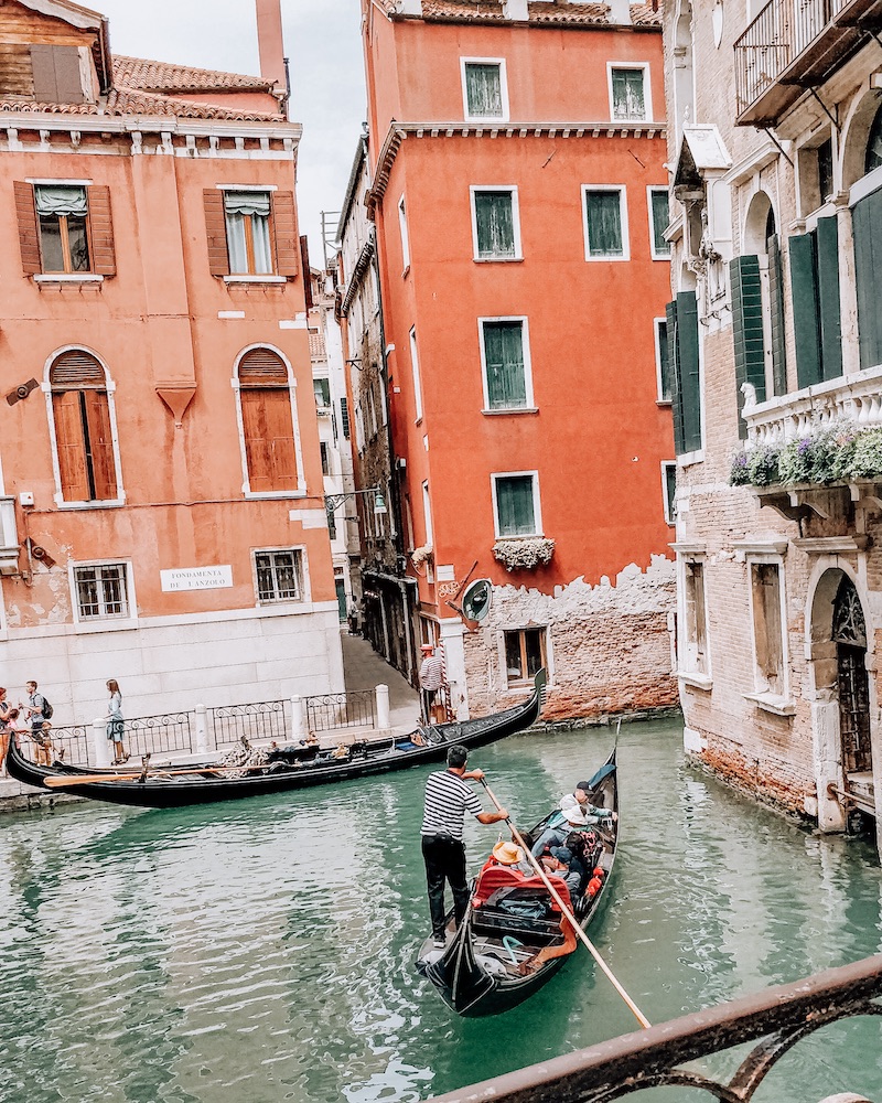 Gondola-Ride-Venice-Italy